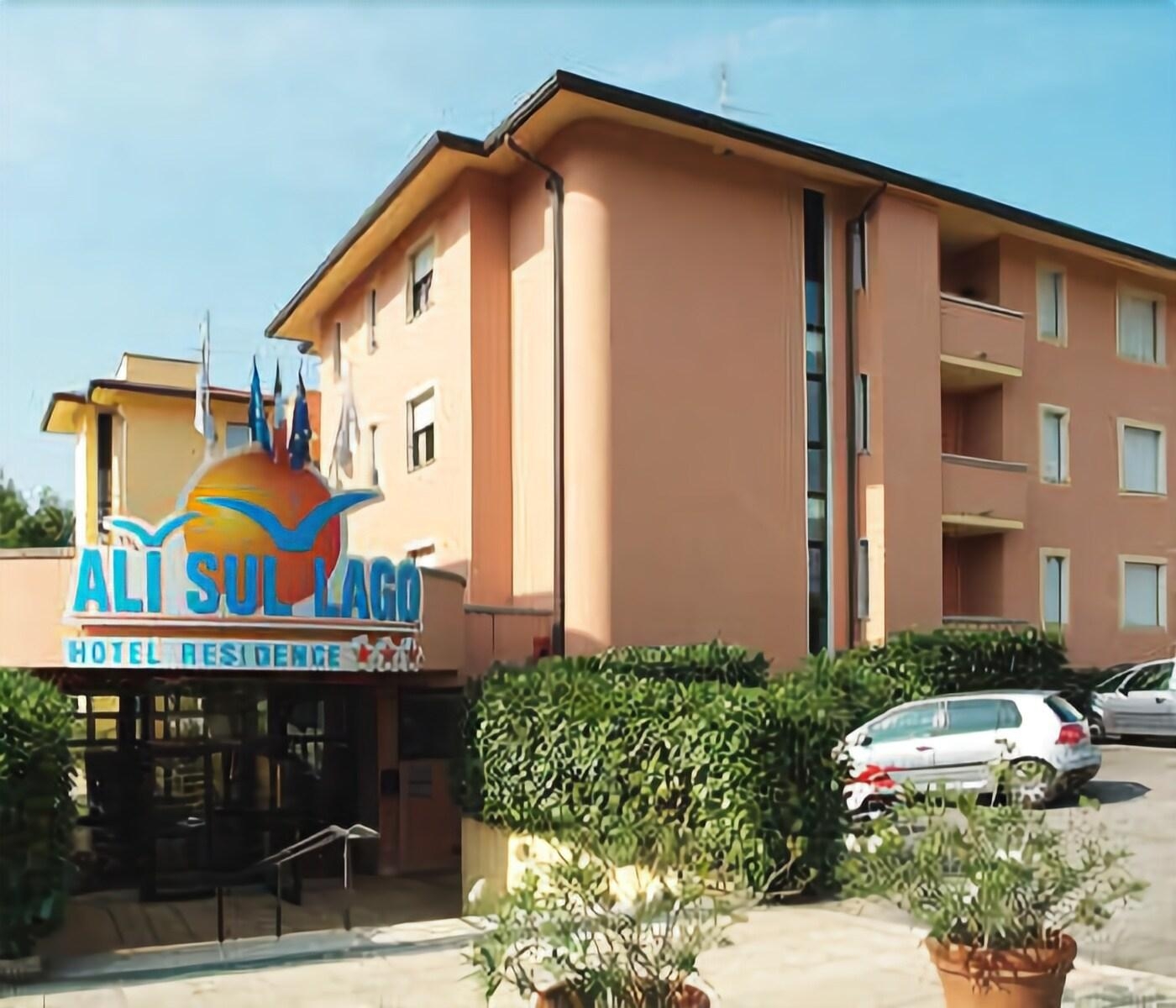 Ali sul Lago