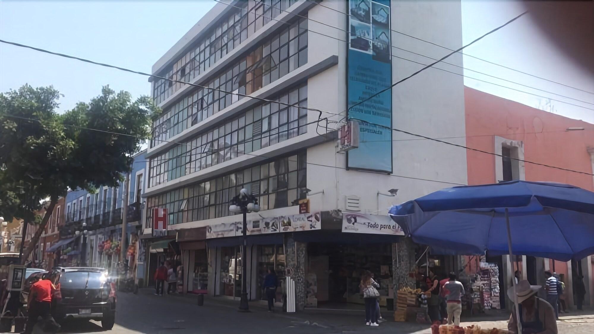 Hotel June