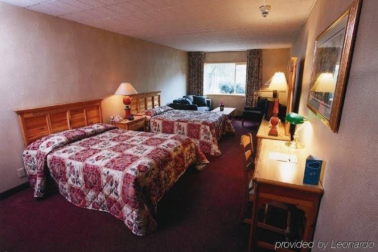 Fernwood Hotel And Resort