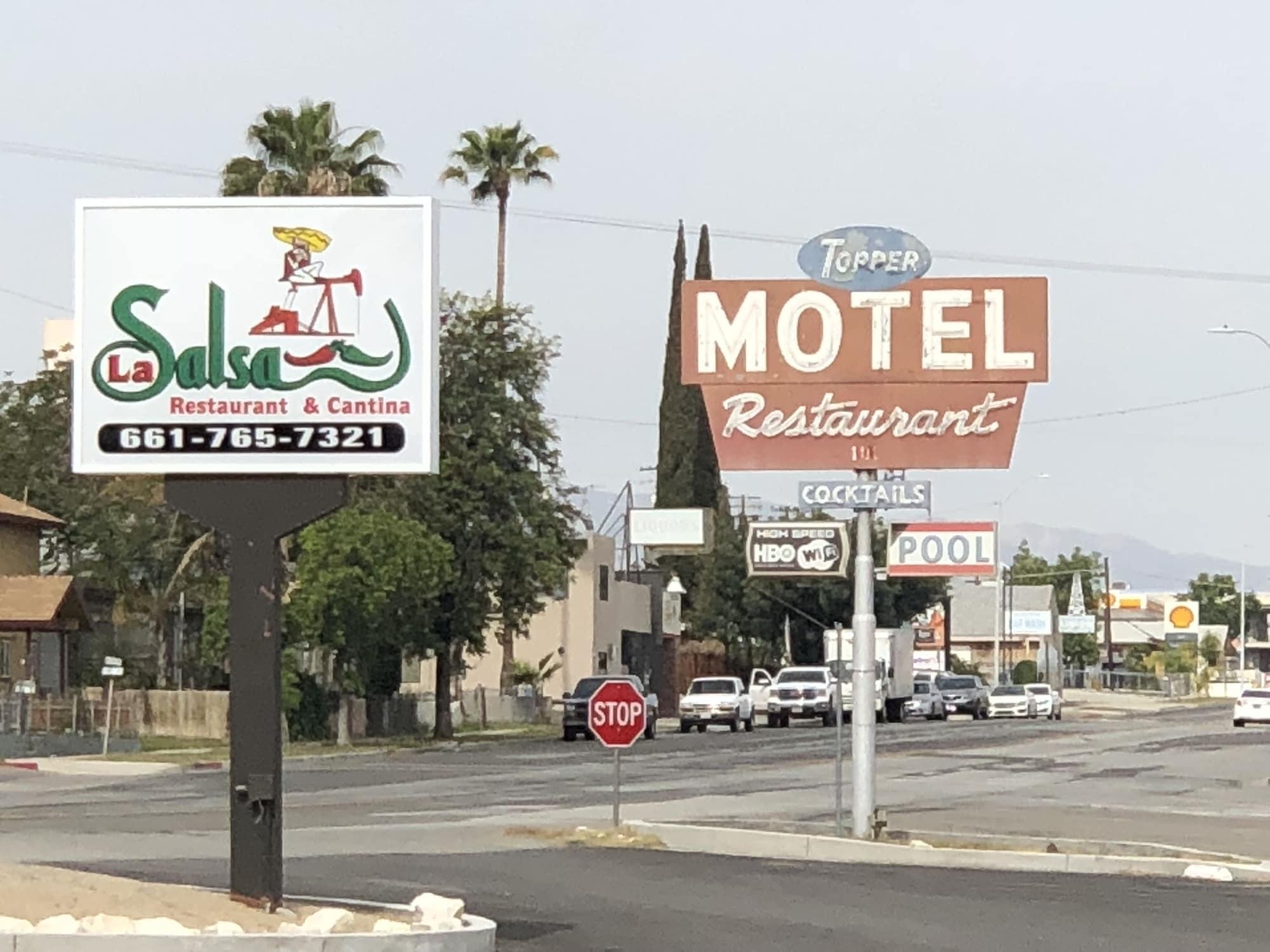Topper Motel