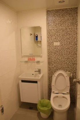 Fengjia Base14 Hostel