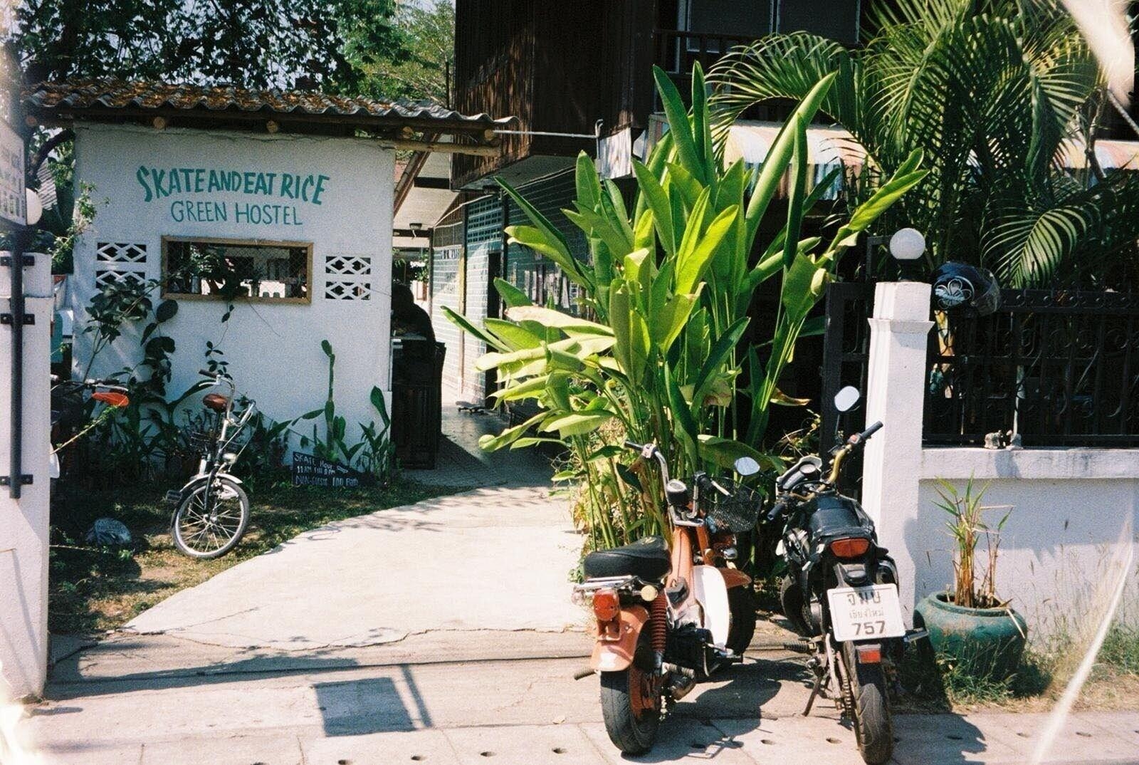 Green Hostel And Skate Park