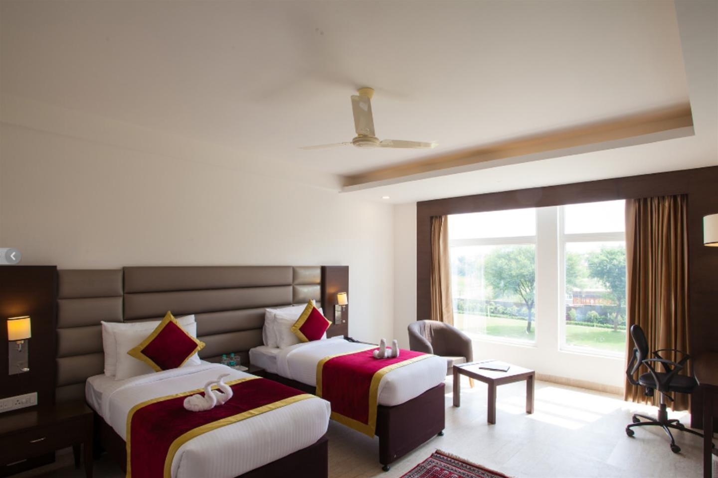 Velvet Clarks Exotica Zirakpur Hotel