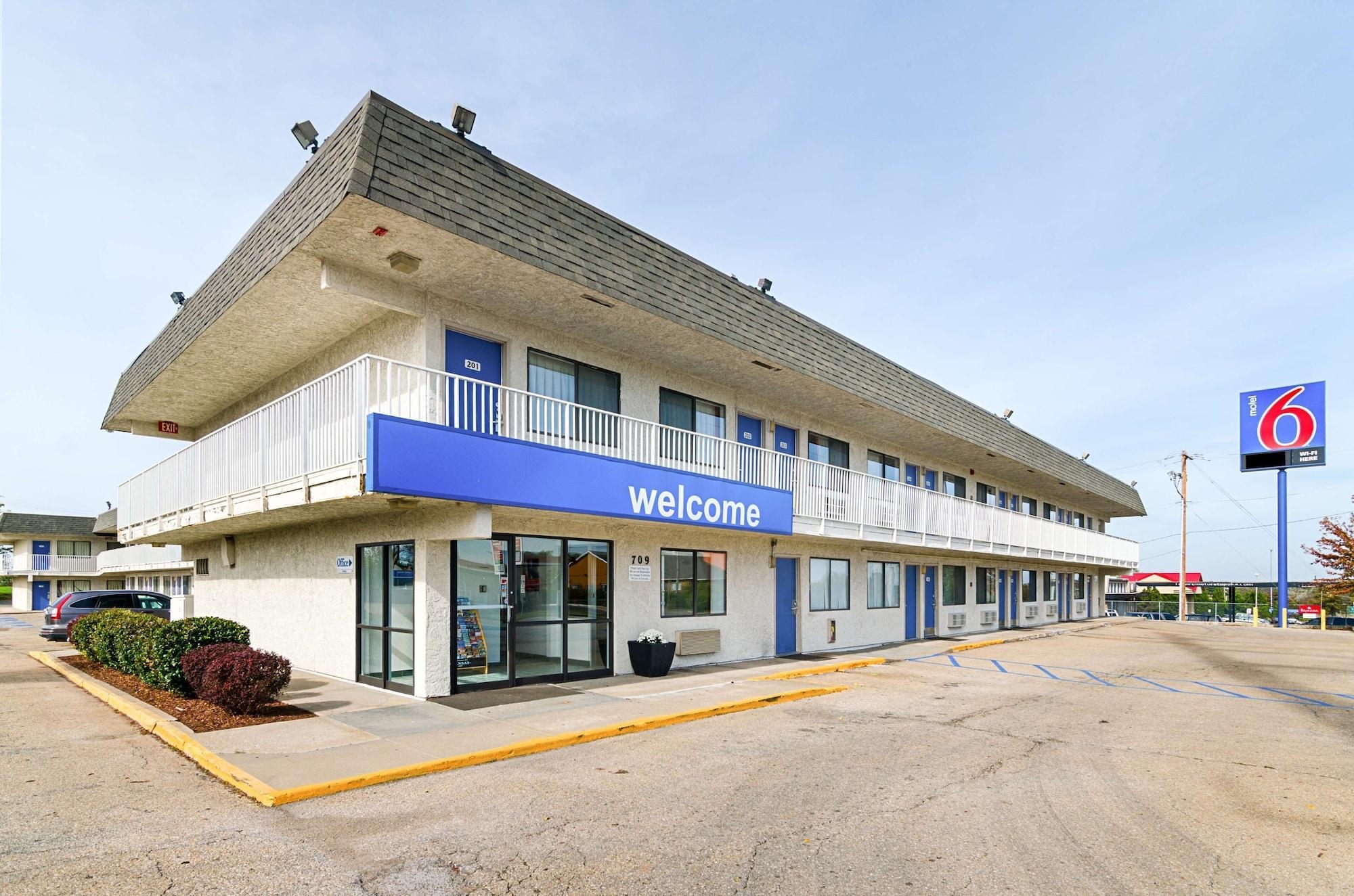 Motel 6 Topeka Northwest