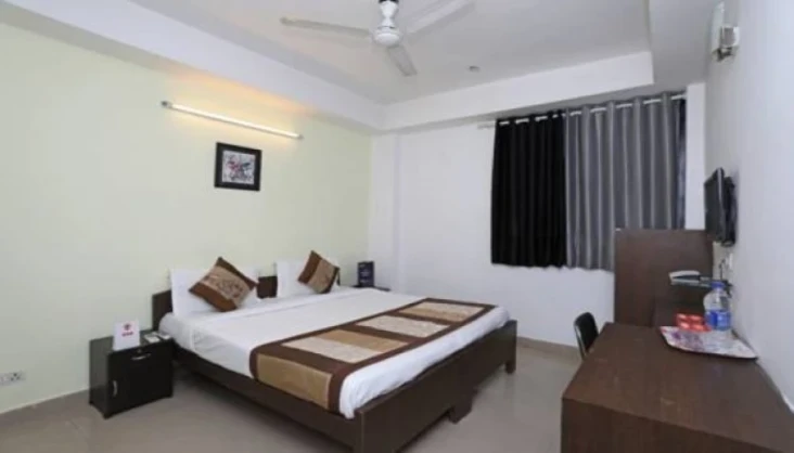 Oyo 11392 The Hotel Grand Hospitality