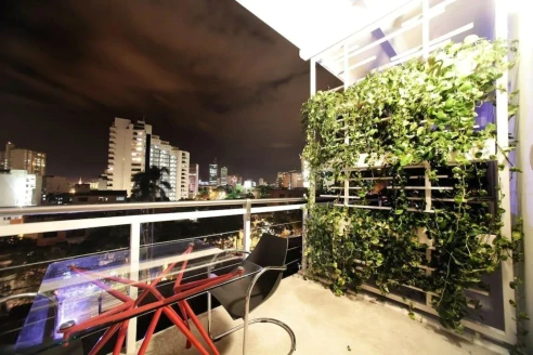 Now Hotel