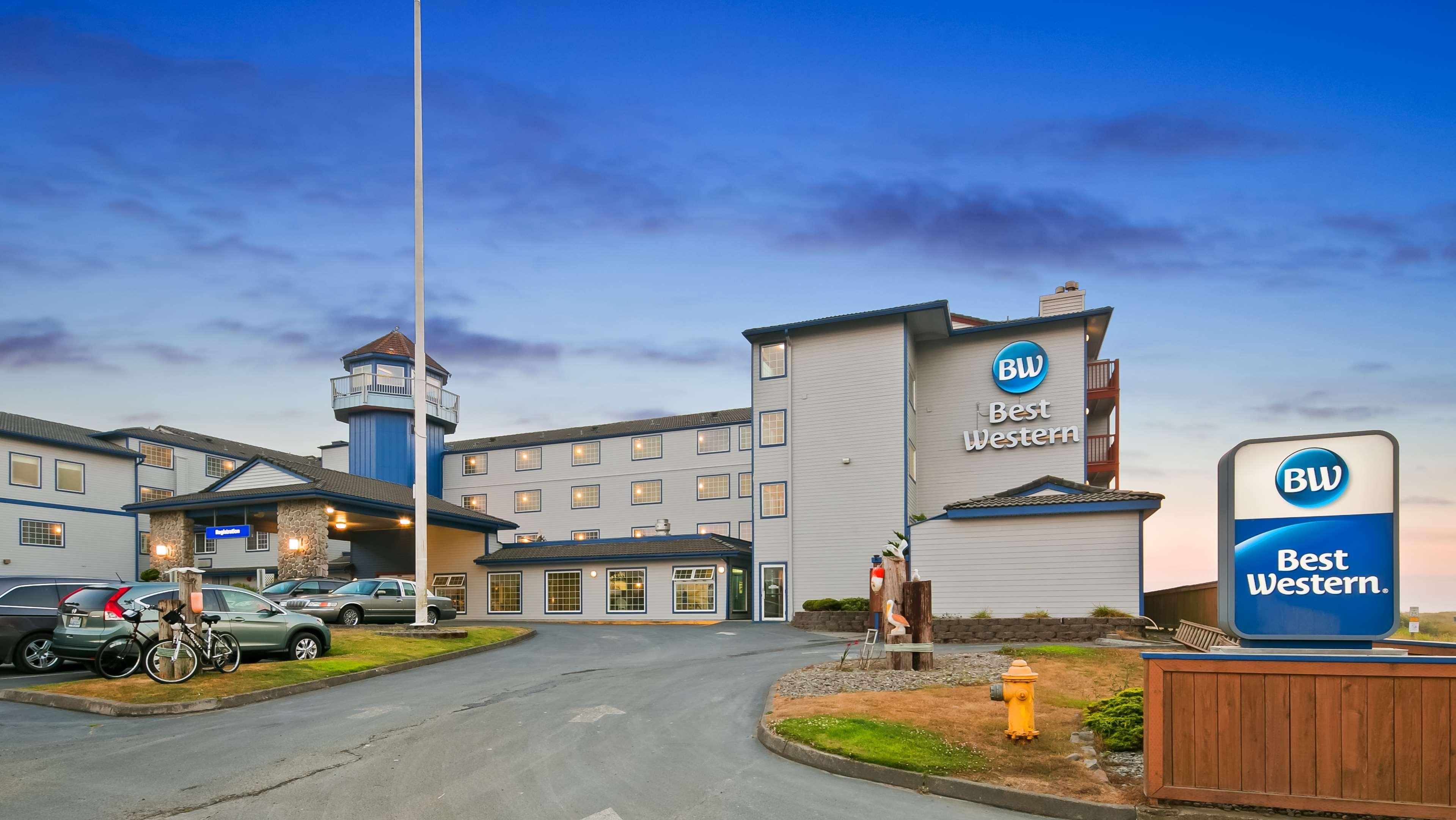 Lighthouse Suites Inn