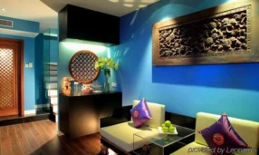 Yi Bang Residence
