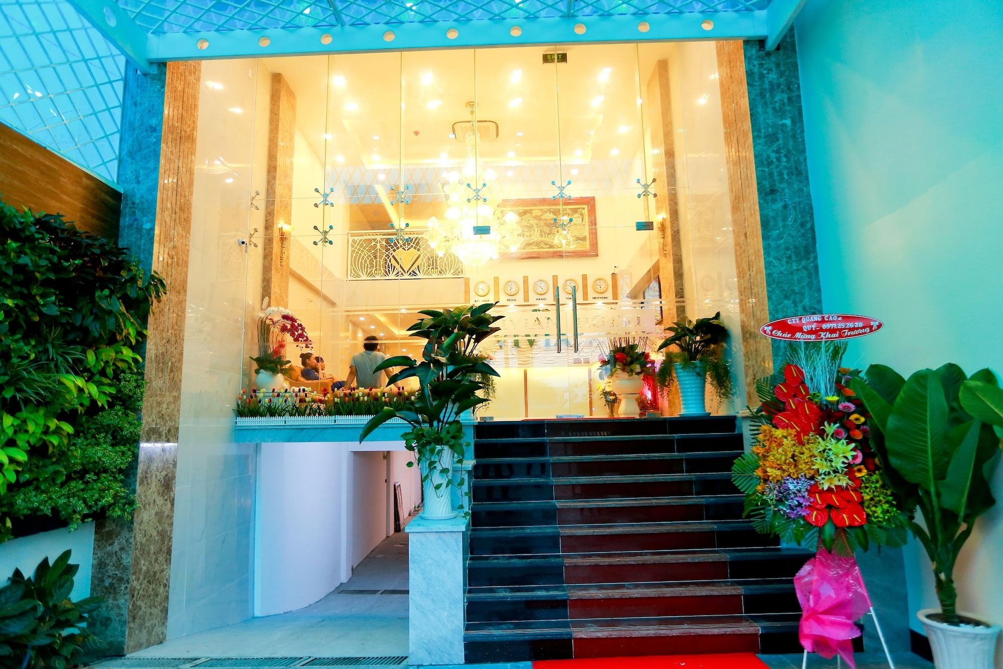 Vivian Hotel