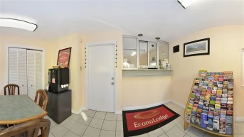 Econo Lodge Sharon Area
