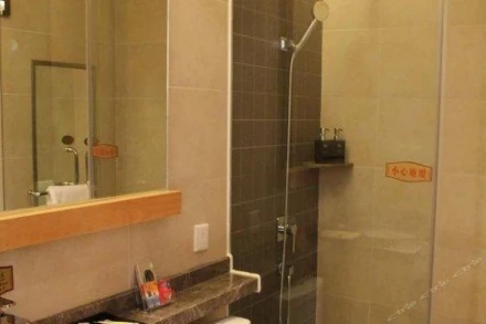 Breeze Hotel