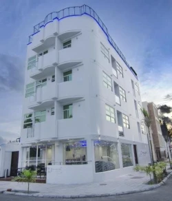 Airport Beach Hotel