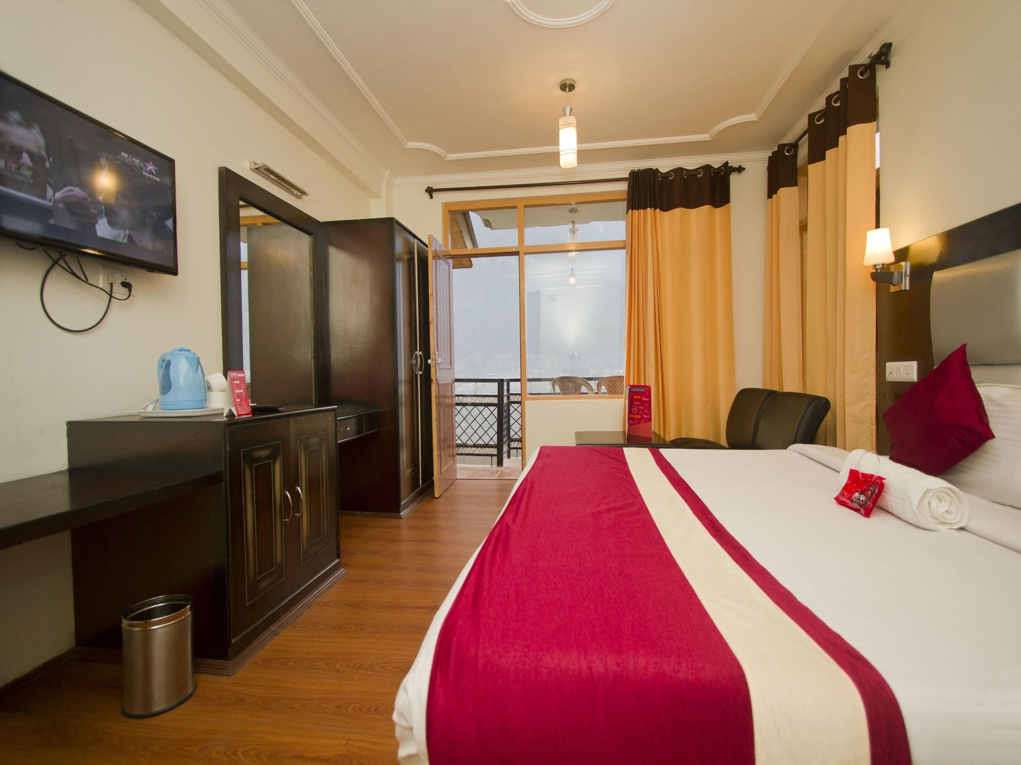 OYO 3146 Six Season Regency