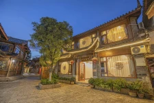 Wolong Inn