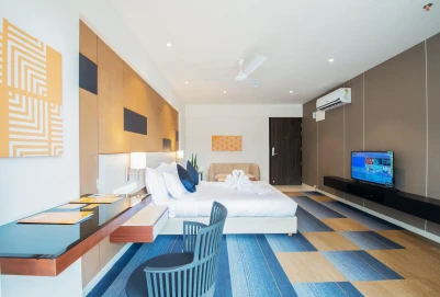 Isuite Hotel Kharadi Pune
