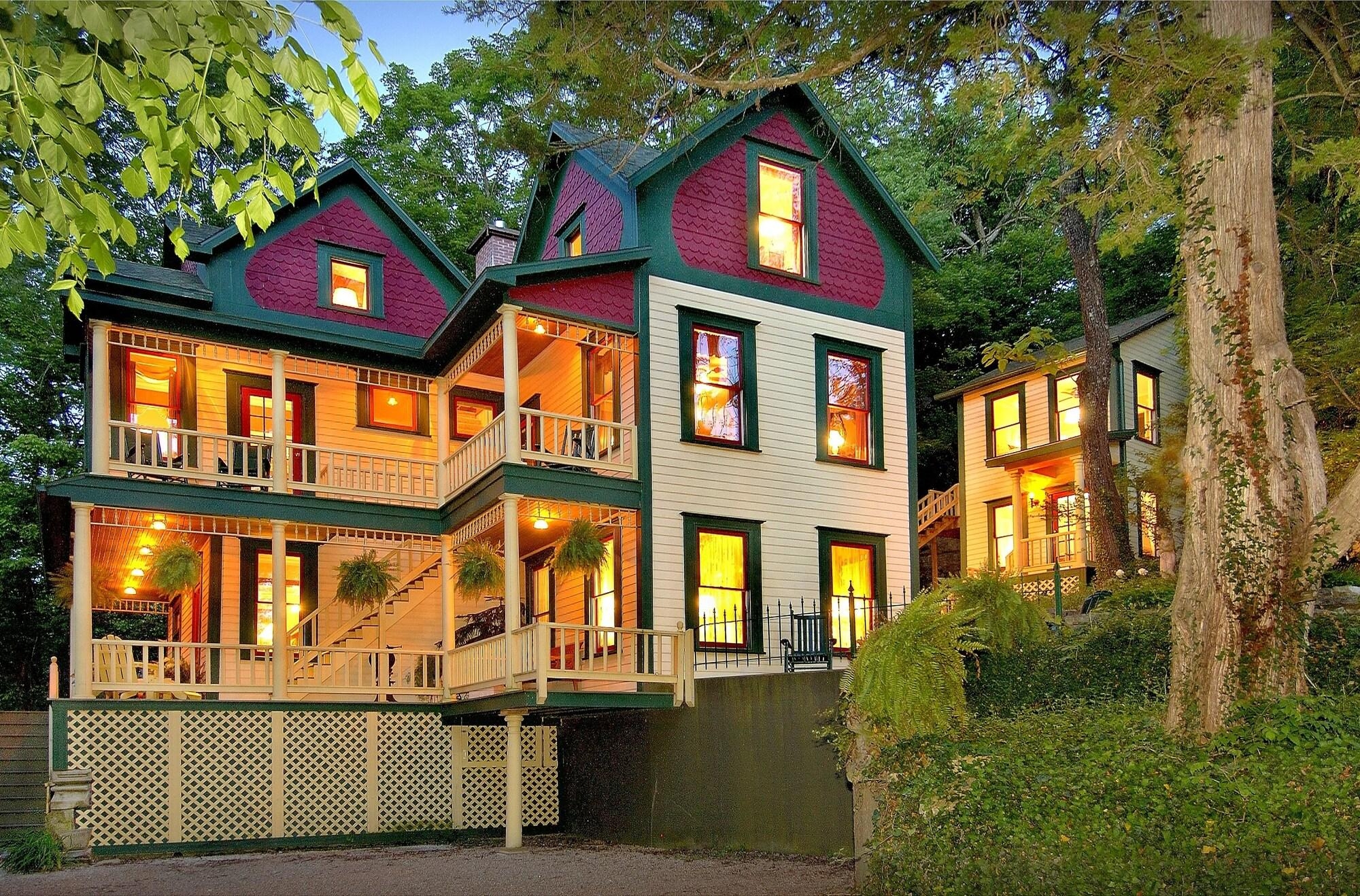 Peabody House Historic Inn And Cottages