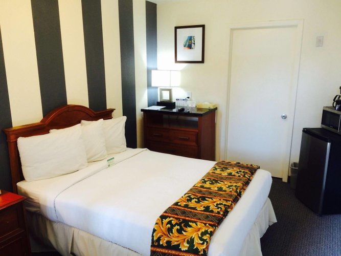 West Park Inn