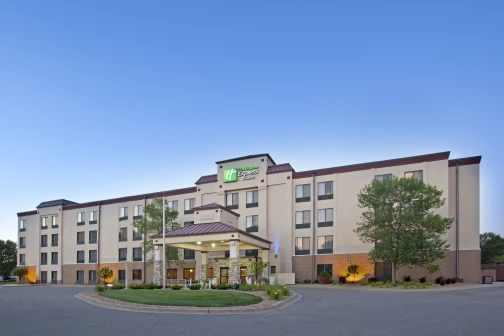 Holiday Inn Express & Suites Eden Prairie